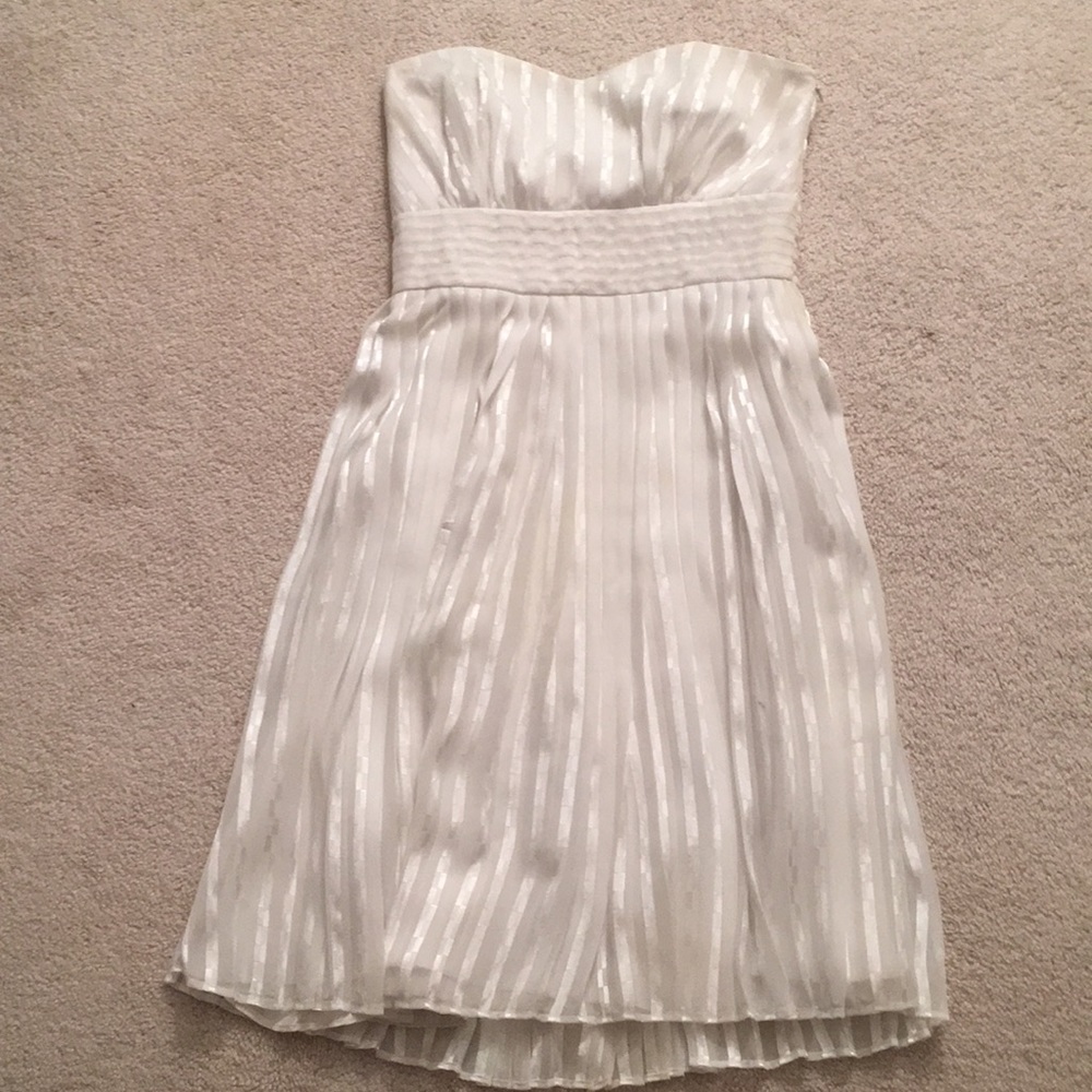 White strapless dress